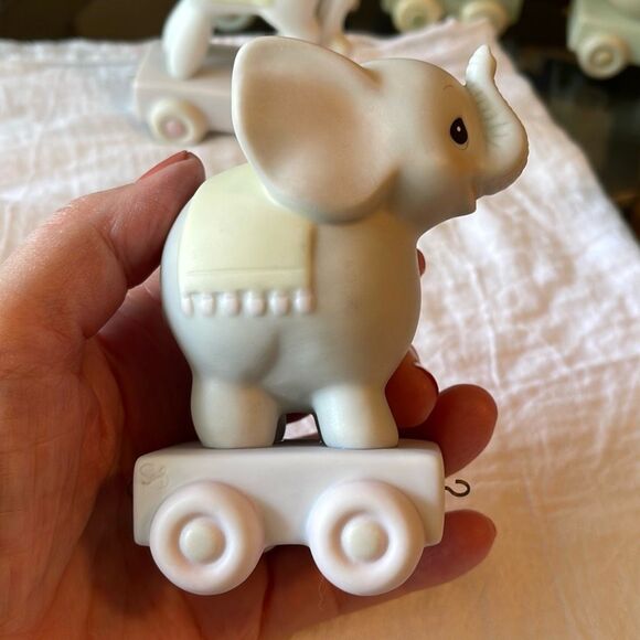 Vintage 1985 Precious Moments Birthday Train 4th Birthday Elephant - Picture 5 of 7